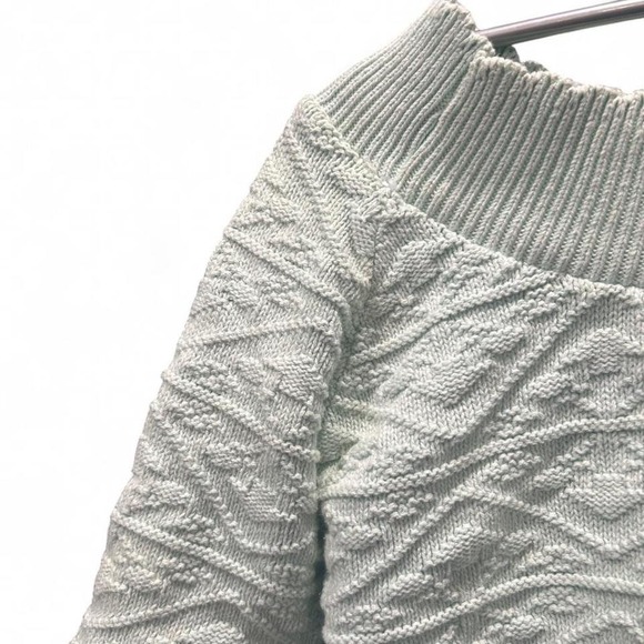 Retro Off the shoulder 3d knit light seafoam croppy runs like S (S2) - Picture 2 of 5